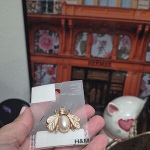 H&M Gold Bee Brooch with Pearl Center